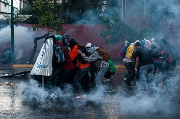 Venezuella'da protesto gösterilerinde 7 ölü