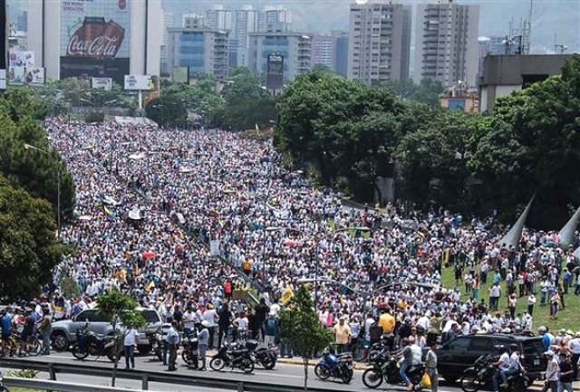 Venezuella'da protesto gösterilerinde 7 ölü