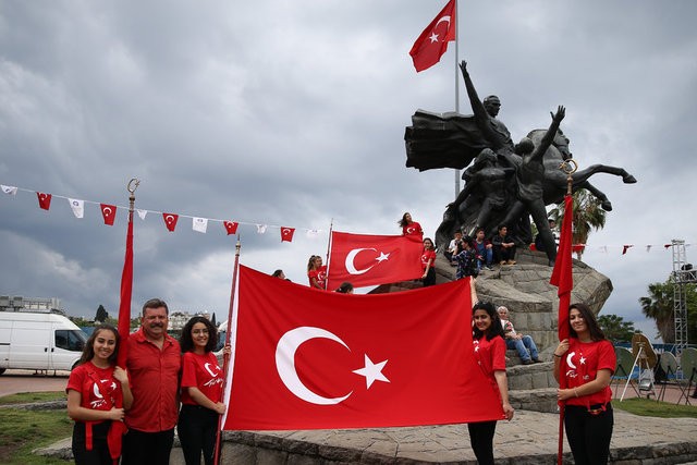 19 Mayıs bayramı tüm yurtta coşkuyla kutlandı