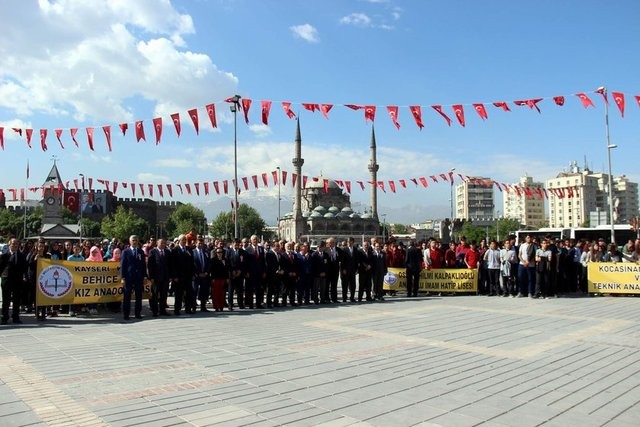 19 Mayıs bayramı tüm yurtta coşkuyla kutlandı