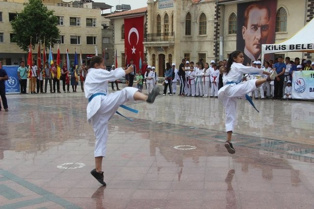 19 Mayıs bayramı tüm yurtta coşkuyla kutlandı