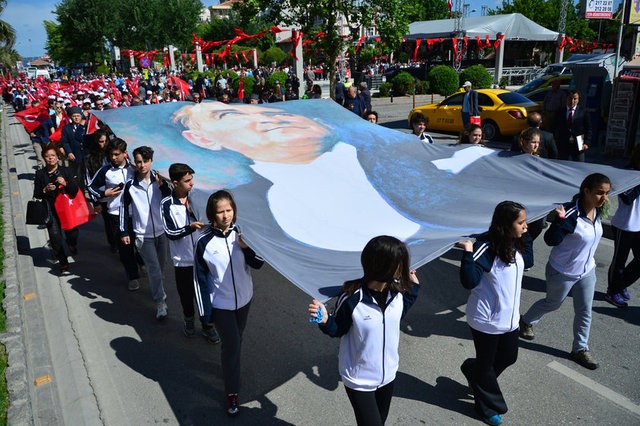 19 Mayıs bayramı tüm yurtta coşkuyla kutlandı