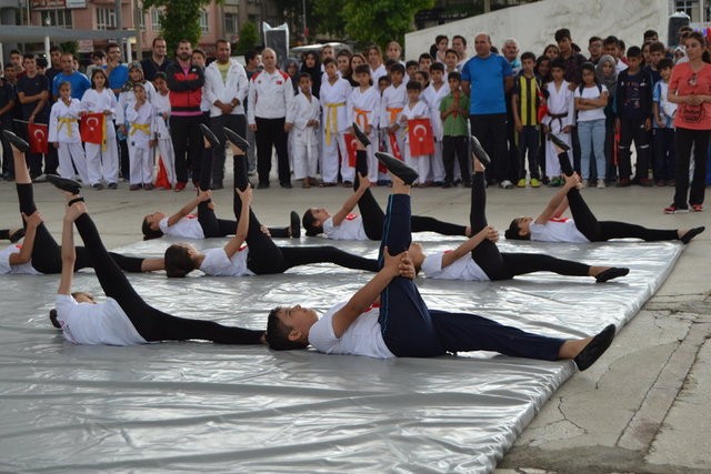 19 Mayıs bayramı tüm yurtta coşkuyla kutlandı