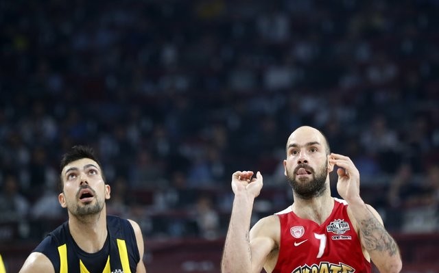 Fenerbahçeli basketbolcular tarihi zaferi böyle değerlendirdi