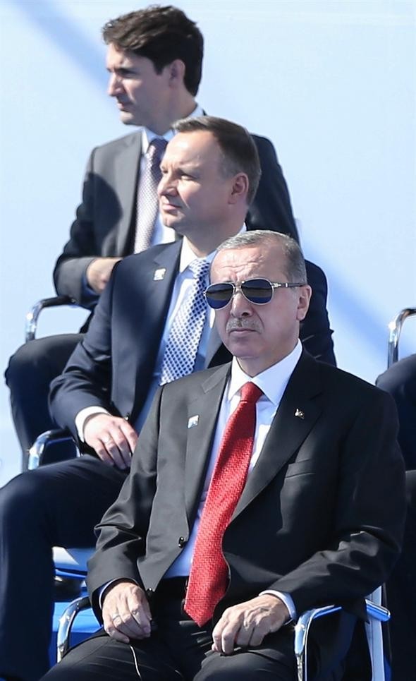 NATO Zirvesi'nden dikkat çeken kareler