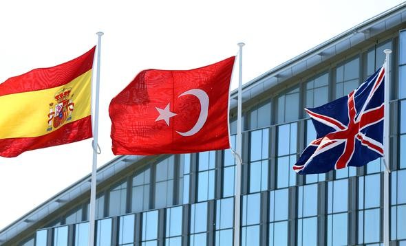 NATO Zirvesi'nden dikkat çeken kareler