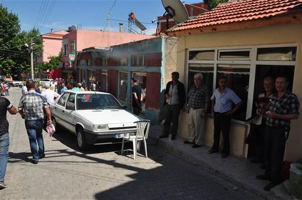 Deprem sonrası vatandaş sokağa döküldü