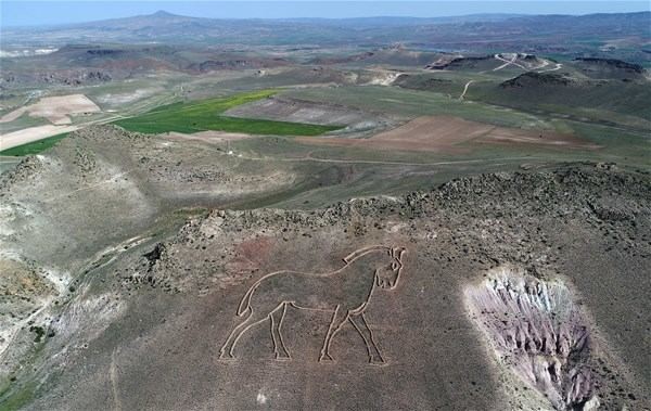 Kapadokya'nın uzaydan görülen heykelleri