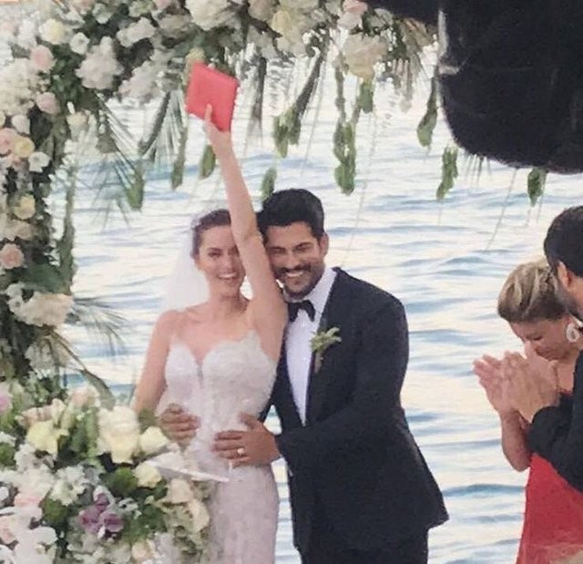 Evcen ve Özçivit'in düğününden ilk kareler