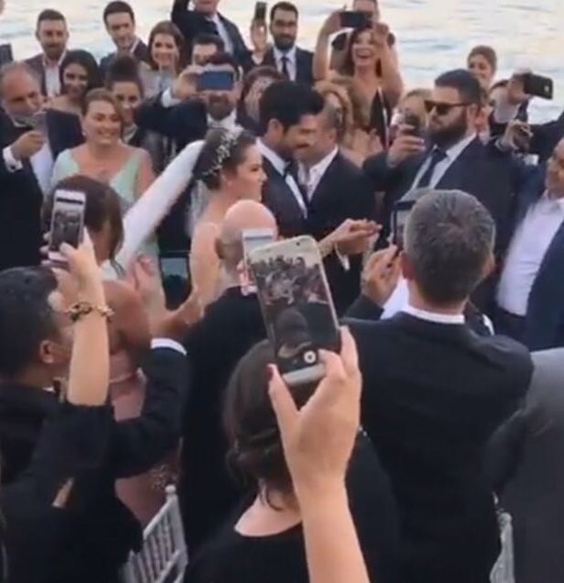 Evcen ve Özçivit'in düğününden ilk kareler