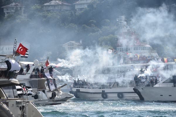 Beşiktaş şampiyonluğunu kutluyor