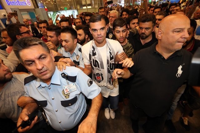 Beşiktaş'ın yeni yıldızı Pepe İstanbul'da