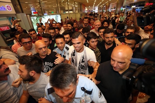 Beşiktaş'ın yeni yıldızı Pepe İstanbul'da