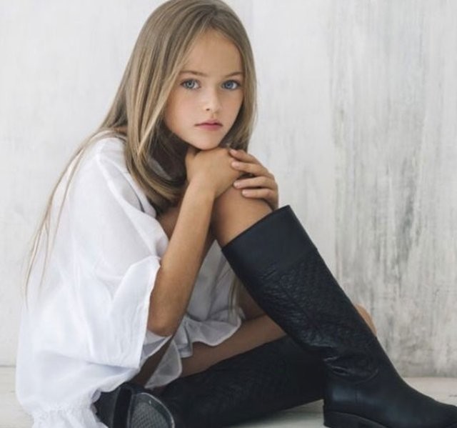 Dünyanın en güzel çocuğu Kristina Pimenova