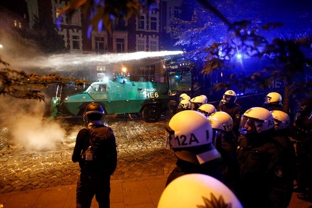 İşte fotoğraflarla Hamburg'daki G-20 protestoları