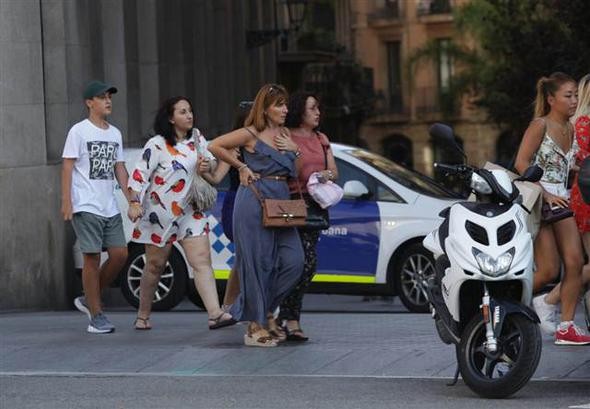 Barcelona'daki terör saldırısından ilk görüntüler