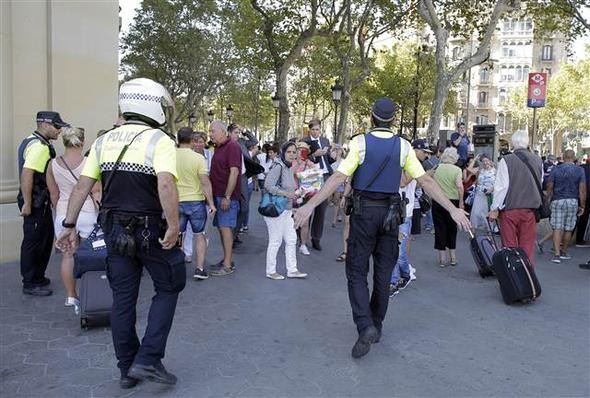 Barcelona'daki terör saldırısından ilk görüntüler