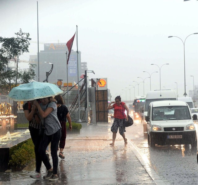 Meteoroloji Mühendisi Tek: Doğal afetlere alışın, daha da artacak!