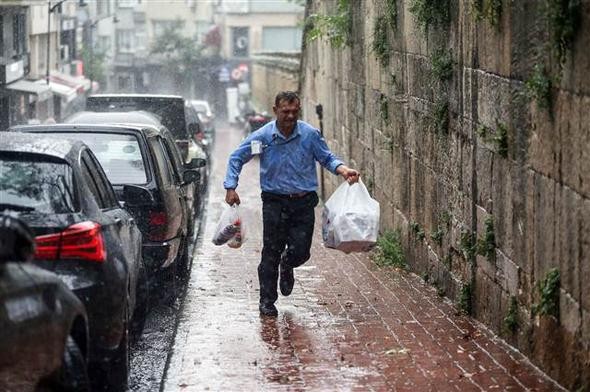 İstanbul kuvvetli yağışa teslim