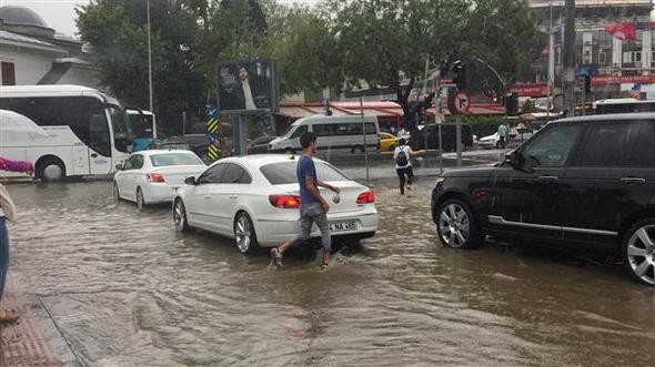 İstanbul kuvvetli yağışa teslim