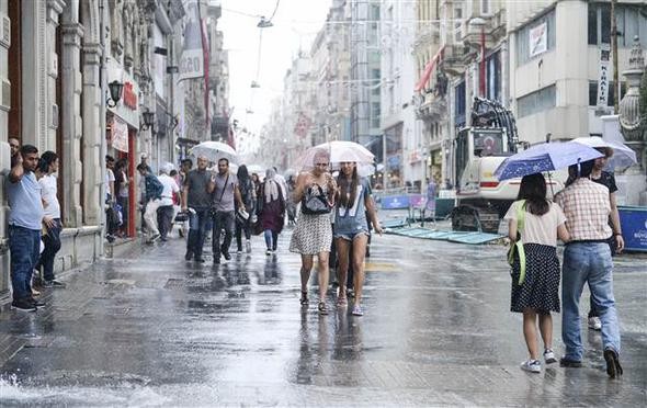 İstanbul kuvvetli yağışa teslim