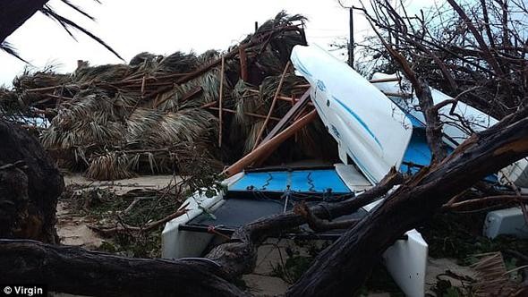 Irma kasırgası ünlü milyarderin lüks adasını bu hale getirdi