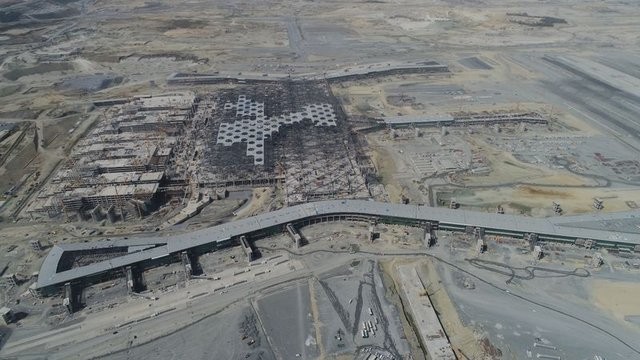 Üçüncü Havalimanı'nın tamamlanan yolcu köprüleri ilk kez görüntülendi