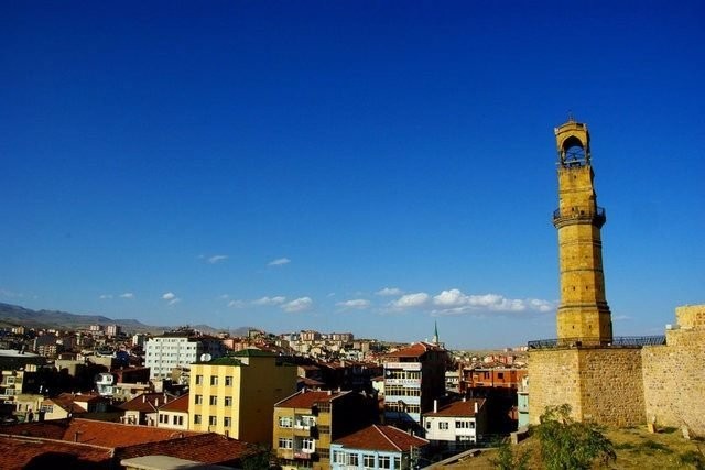 Türkiye'nin en kalabalık ilçeleri arasında İstanbul yok...