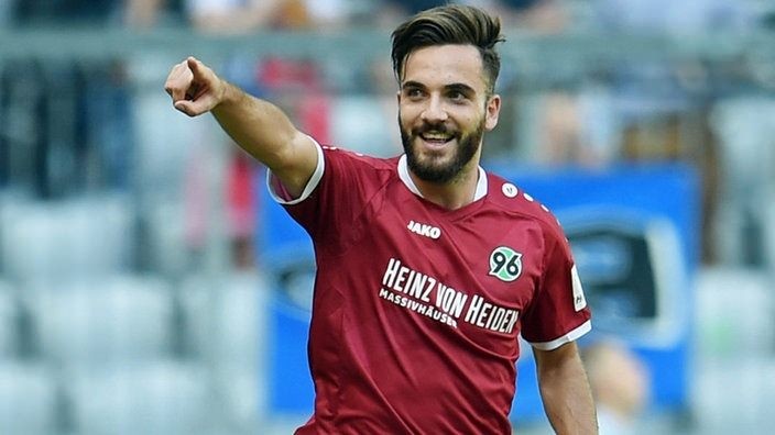 Avrupa'da top koşturan Türk futbolcular