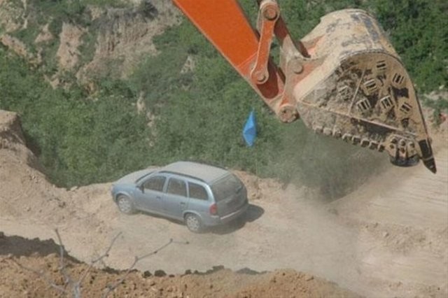 Ne olduğu uzaktan bakınca anlaşılmıyor! 