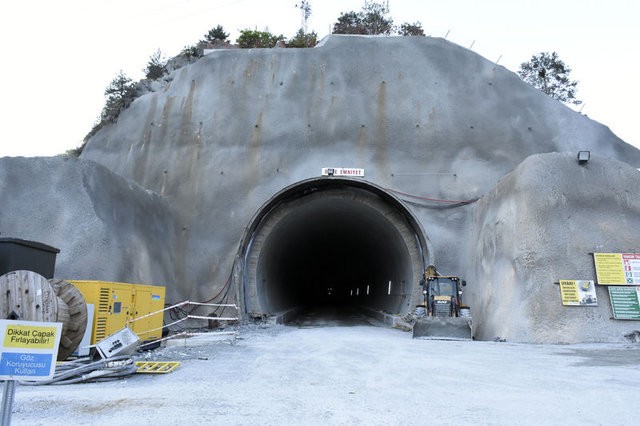 Yeni Zigana tünelinde 7 bin 700 metre kazıldı