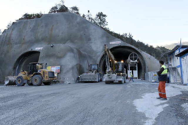 Yeni Zigana tünelinde 7 bin 700 metre kazıldı