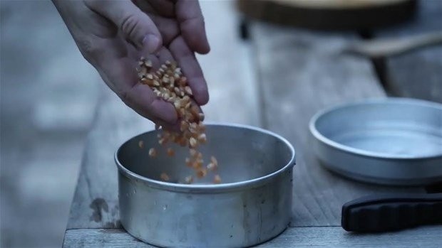 Kola kutusundan öyle bir şey yaptı ki