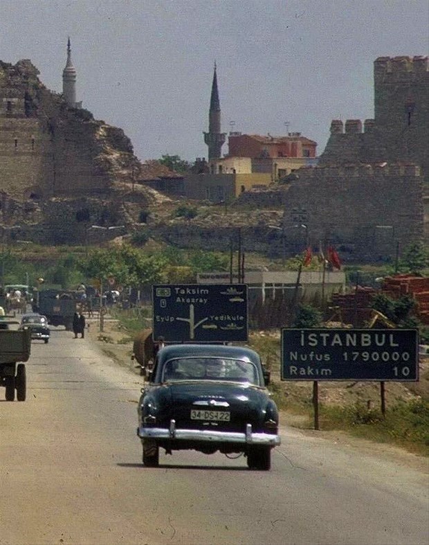 Tarihten ilginç kareler! Osmanlı'da bir terzi makası...