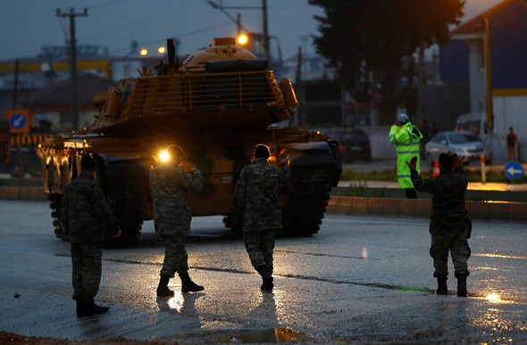 Reuters dünyaya bu fotoğraflarla duyurdu!