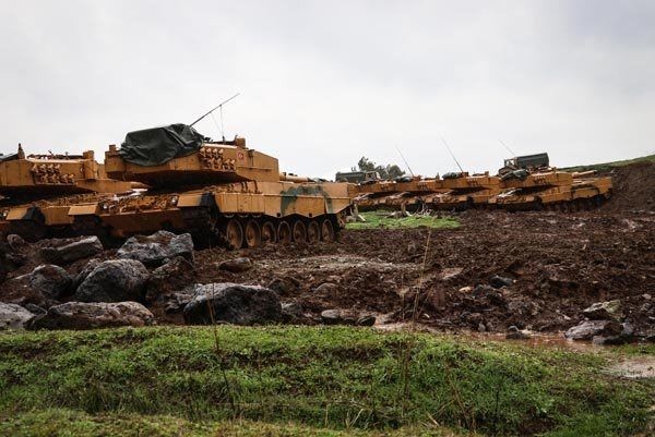 Ant içen komandolar Afrin'e hareket etti