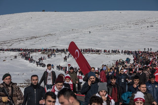 50 bin kişi Sarıkamış Şehitleri için yürüdü