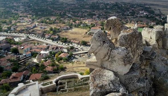 788 yıllık bir Türk kalesi! Eşi benzeri yok…