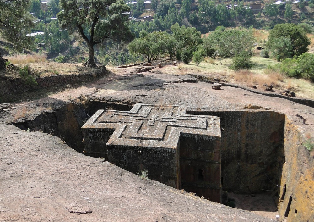 Dünya üzerinde eşi benzeri olmayan Rock-Hewn kiliseleri 