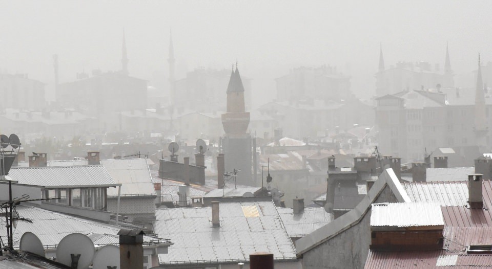 Güneydoğu Anadolu'da göz gözü görmüyor!