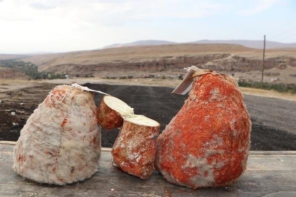 Türkiye'nin yeni lezzeti! Mağarada 5 ay bekletiliyor