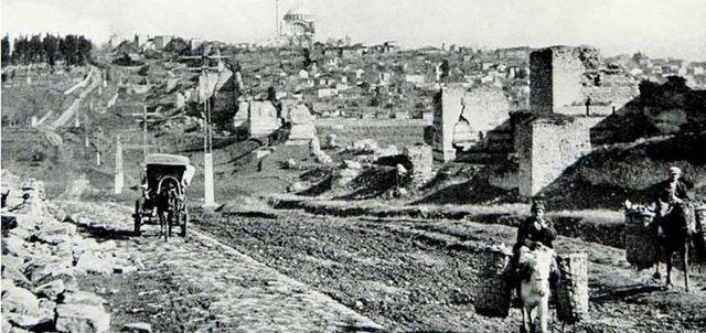 Arşivden çıkan eski istanbul fotoğrafları