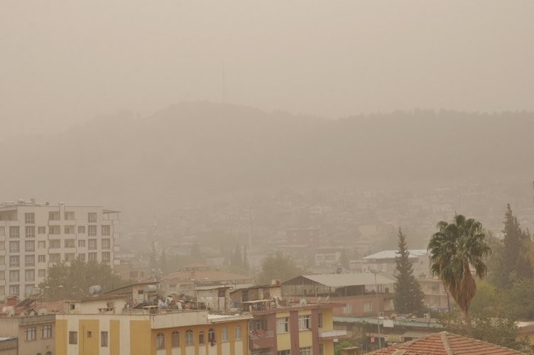 Meteorolojiden 5 il için toz taşınımı uyarısı