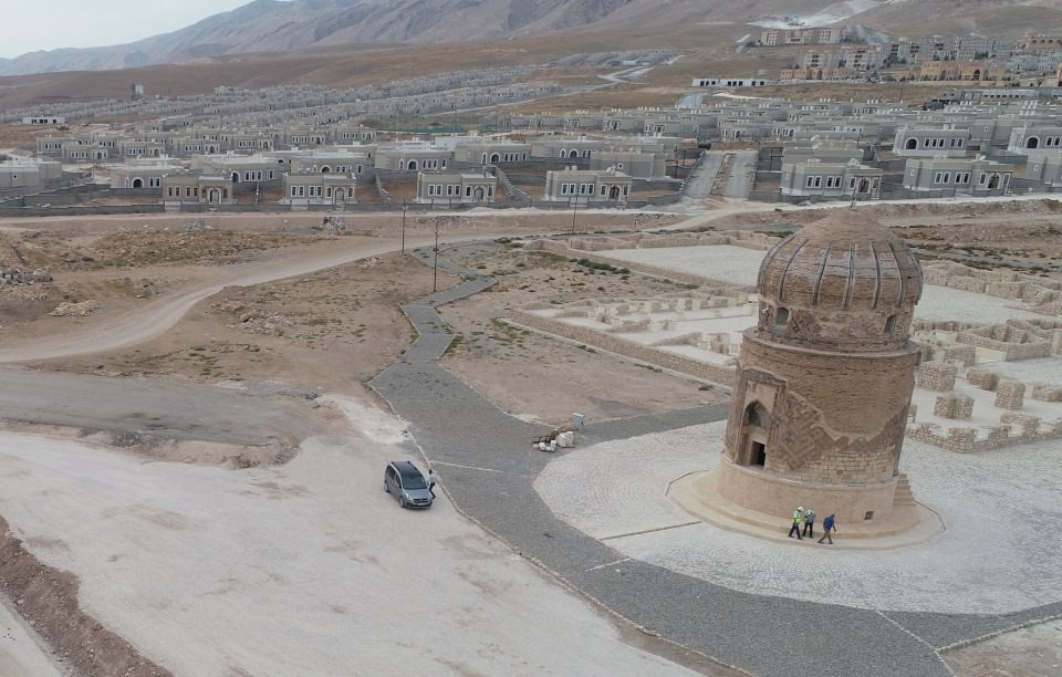 Hasankeyf ziyaretçilerini göl manzarasıyla ağırlayacak