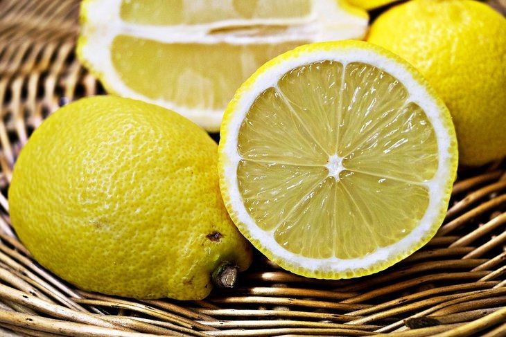 Kabuğu soyulmuş bir limonu yerseniz...