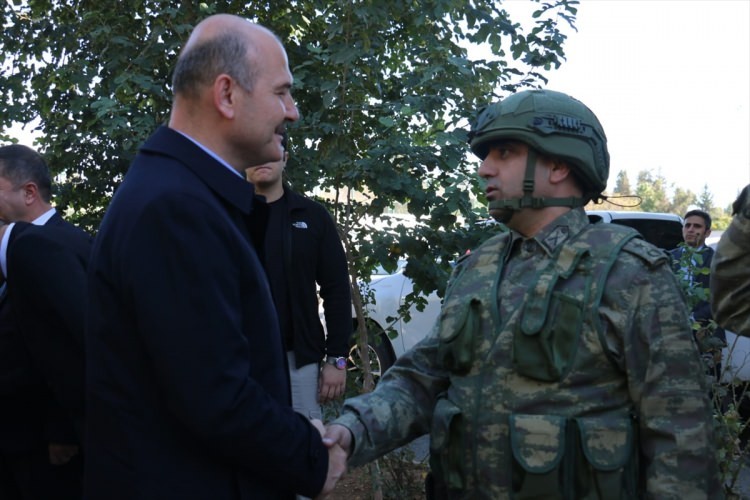 Süleyman Soylu'nun gözü önünde bir terörist öldürüldü!