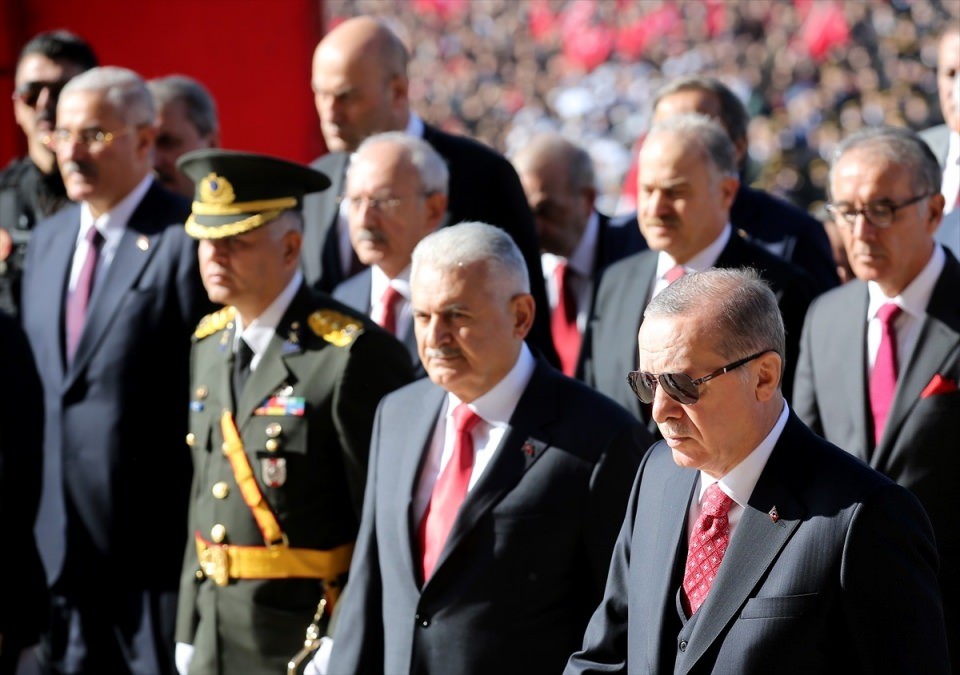 Devlet erkanı Anıtkabir'i ziyaret etti