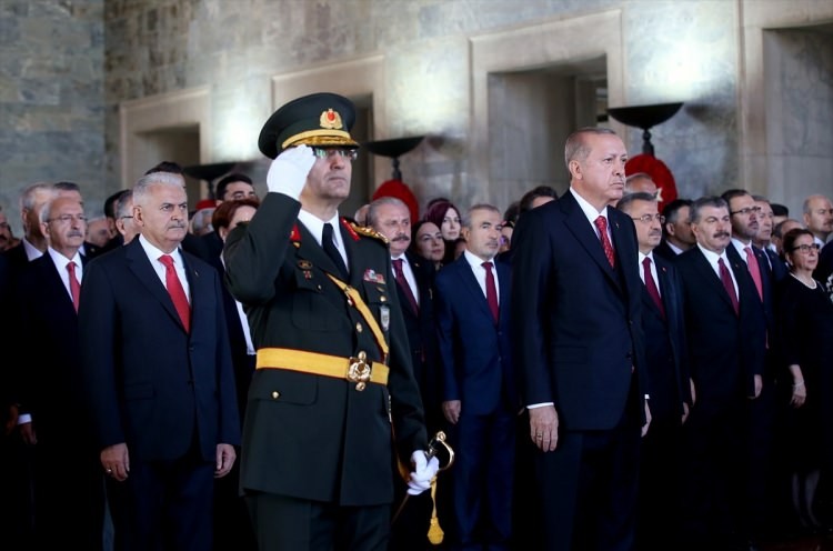 Devlet erkanı Anıtkabir'i ziyaret etti