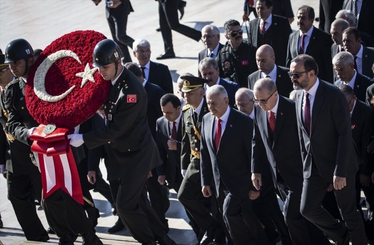 Devlet erkanı Anıtkabir'i ziyaret etti