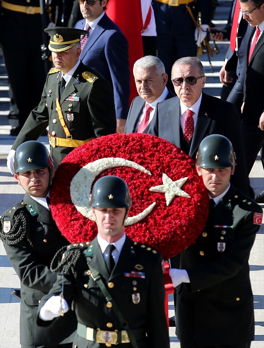 Devlet erkanı Anıtkabir'i ziyaret etti